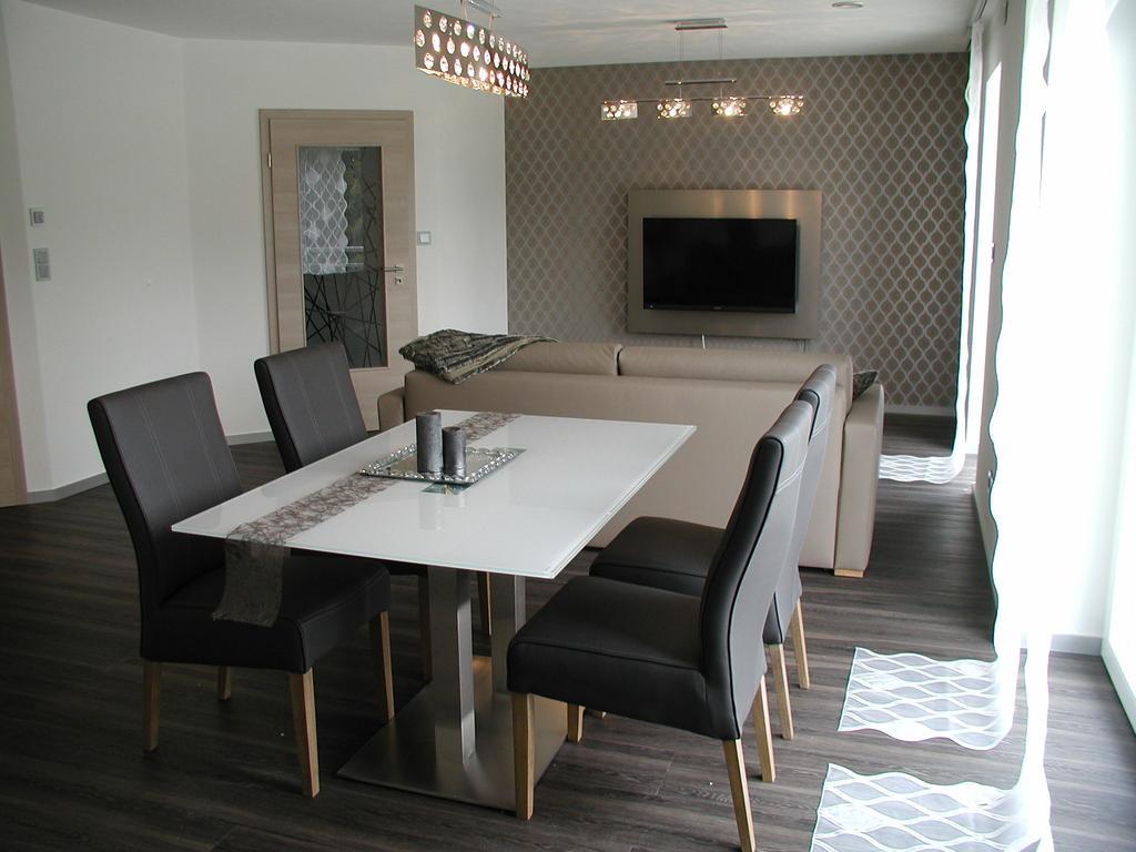 Ferienwohnung Lifestyle Beauty&Wellness Moosbach  Zimmer foto